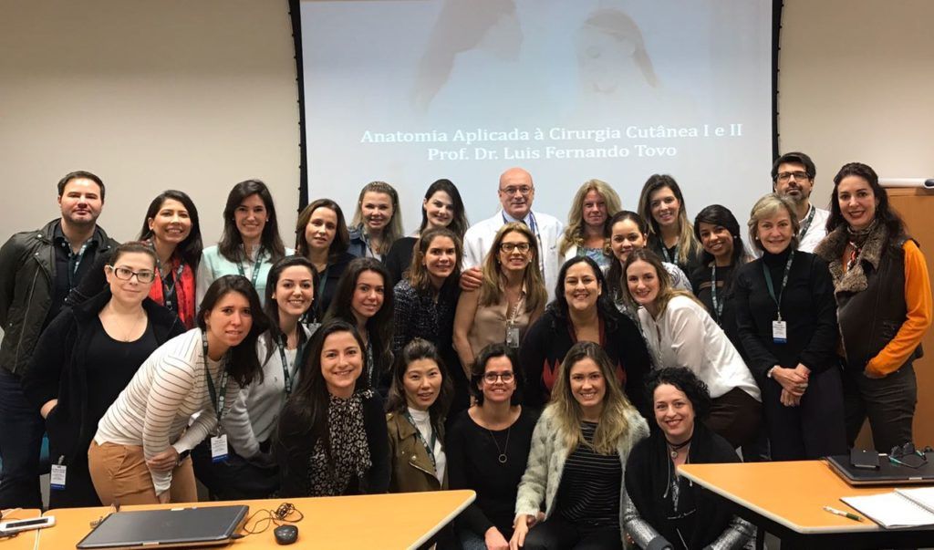 Dr Luis Fernando Tovo e Turma da Pós Graduação em Dermatologia e Cirurgia Oncológica do Hospital Sírio Libanês